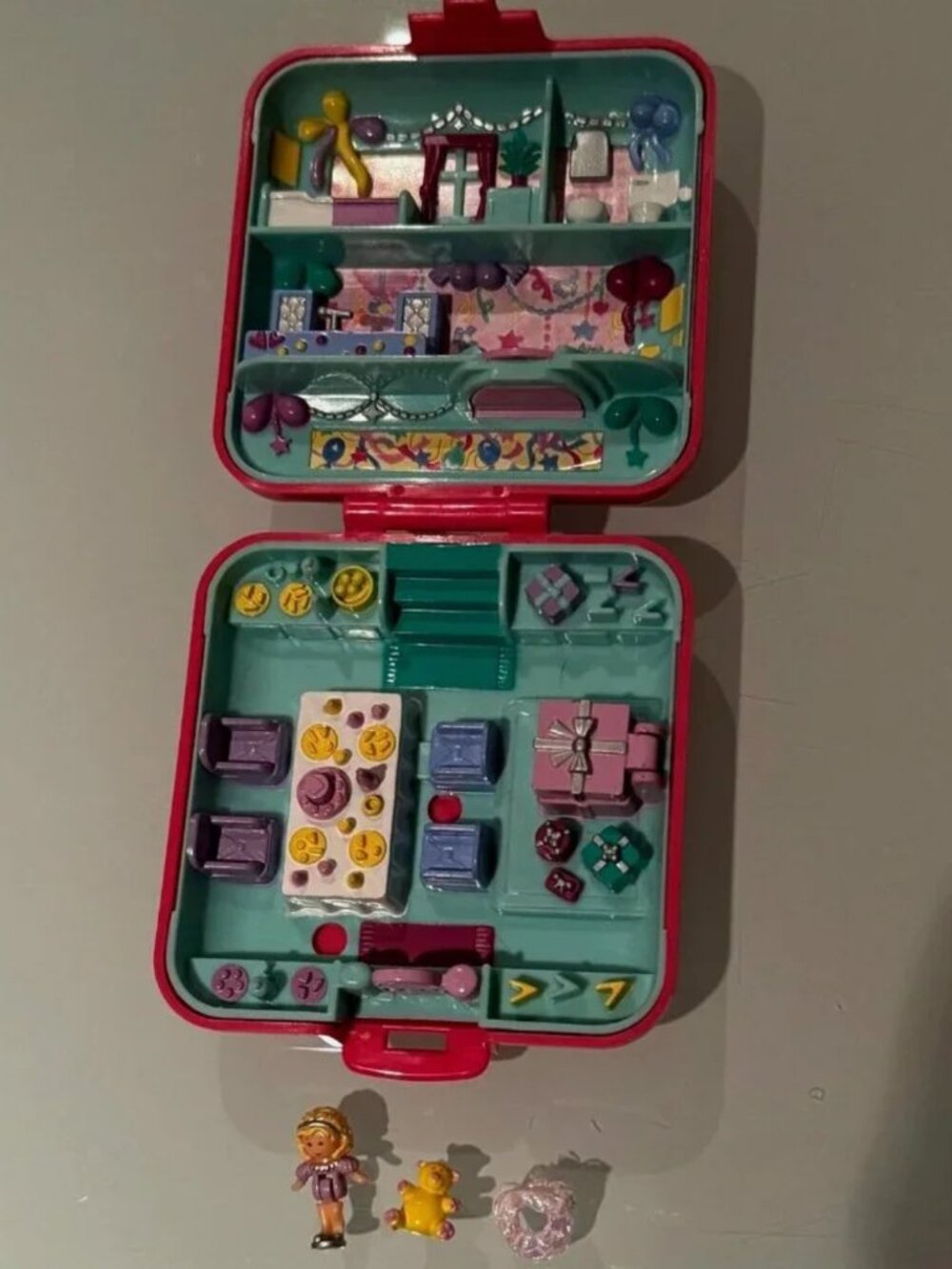 Polly Pocket Partytime Surprise Birthday COMPLETE Bluebird Vintage 1989